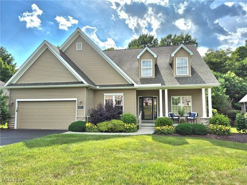 8672 Kimblewick Ln Ne, Warren, OH, 44484-2068 | Card Image