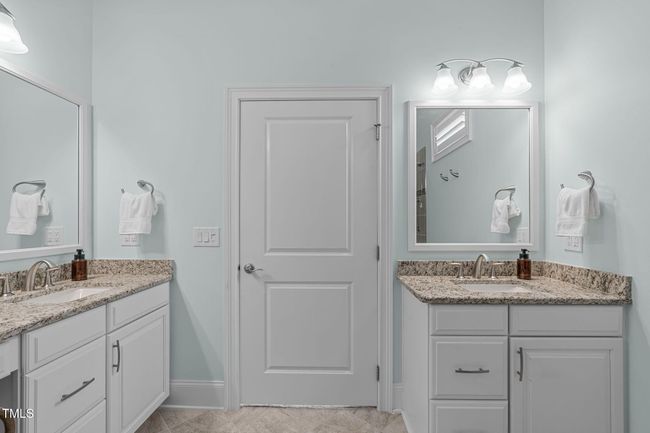 Dual Granite Vanity | Image 29
