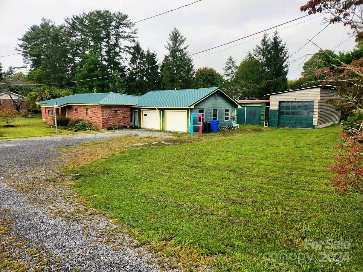 Deerlake Rd, Brevard, NC 28712