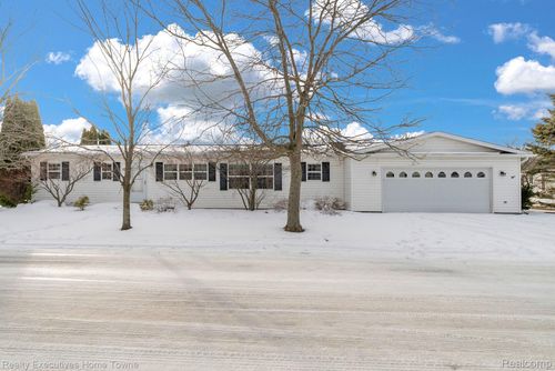 3211 Keewahdin #124, Fort Gratiot Charter Township, MI, 48059 | Card Image