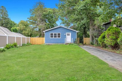 438 Auborn Ave, Shirley, NY, 11967-1545 | Card Image