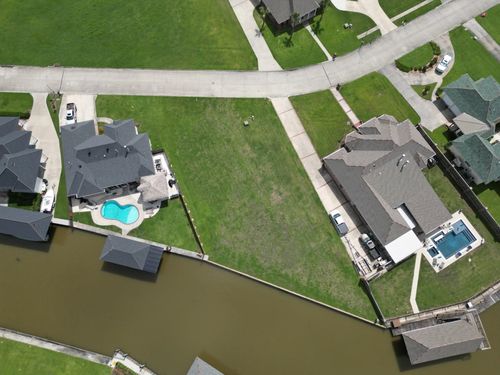 336 Tigerlily Dr, Houma, LA, 70360-7386 | Card Image