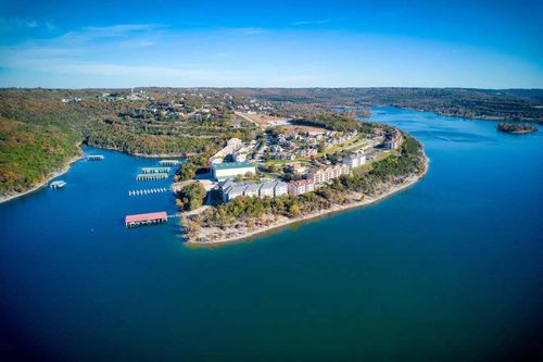 g-13-135 Upper Emerald Bay Cir, Hollister, MO, 65672-4942 | Card Image