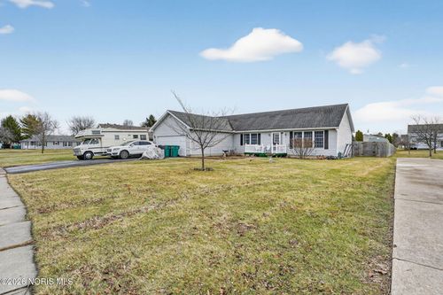 3952 Dalling Dr, Northwood, OH, 43619-2014 | Card Image