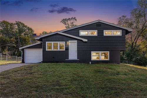 10717 Bales Ave, Kansas City, MO, 64137-1777 | Card Image