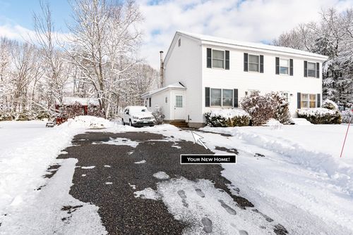 69 Magnolia Ln, Greenland, NH, 03840-2468 | Card Image