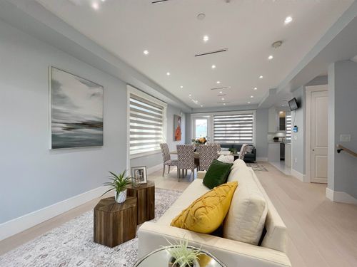 3275 E 20th Ave, Vancouver, BC, V5M2V6 | Card Image