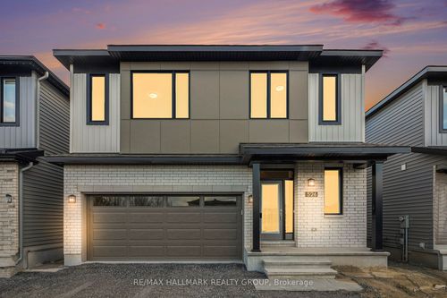 526 Reflection St, Ottawa, ON, K1W0S8 | Card Image