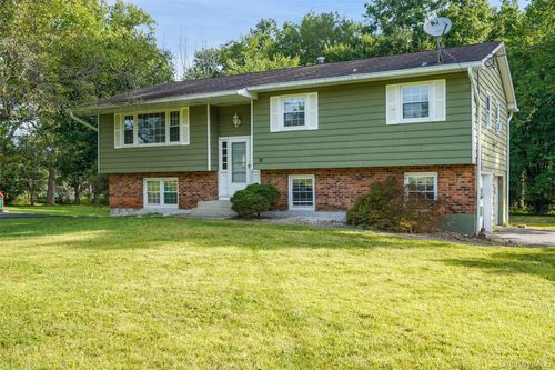 15 Vorndran Dr, Wappingers Falls, NY, 12590-4516 | Card Image