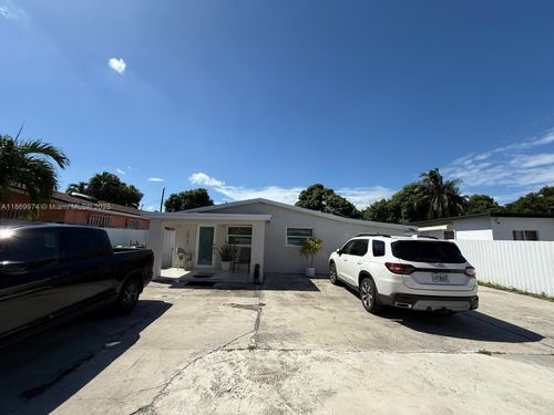 3018 Nw 101st St, Miami, FL, 33147-1628 | Card Image