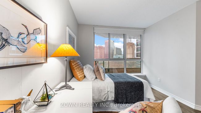 711 - 38 Elm St, Condo with 2 bedrooms, 2 bathrooms and null parking in Toronto ON | Image 36
