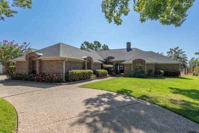 6410 Hollytree Circle, House other with 4 bedrooms, 3 bathrooms and null parking in Tyler TX | Image 2