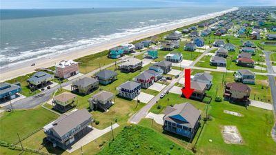 2423 Sandpiper, House other with 4 bedrooms, 2 bathrooms and null parking in Crystal Beach TX | Image 2