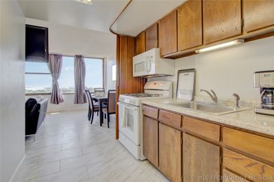 1521 - 410 W 7th Street, Condo with 0 bedrooms, 1 bathrooms and null parking in Tulsa OK | Image 3