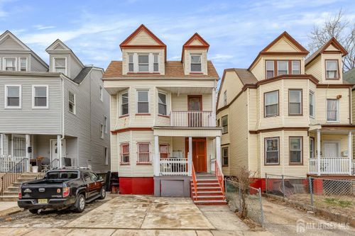 107 N 16th St, East Orange, NJ, 07017-5637 | Card Image