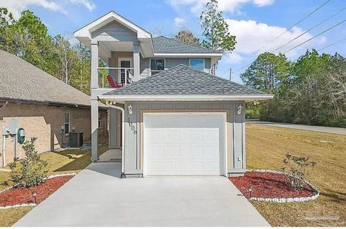 3006 N 18th Ave, Milton, FL, 32583-5900 | Card Image
