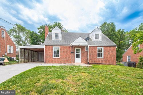511 Happy Creek Rd, FRONT ROYAL, VA, 22630-3933 | Card Image