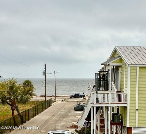 212-1515 E Beach Blvd, Pass Christian, MS, 39571-4906 | Card Image