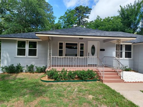 223 Cheek St, Mineola, TX, 75773-1514 | Card Image