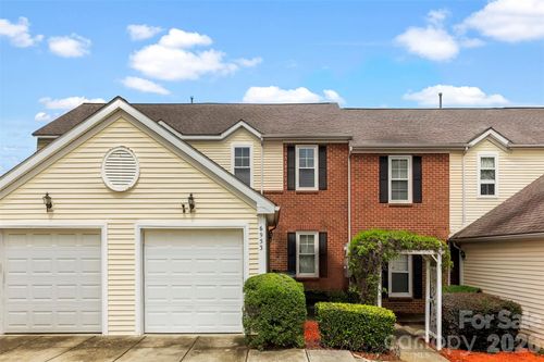 6953 Misty Pine Ln, Charlotte, NC, 28217-6434 | Card Image