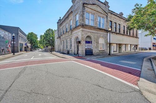 20 E Main St, Martinsville, VA, 24112-2720 | Card Image