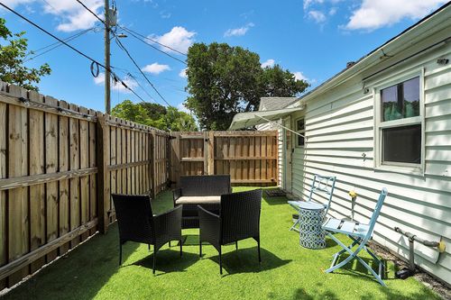 b-909 N Palmway, Lake Worth Beach, FL, 33460-2715 | Card Image