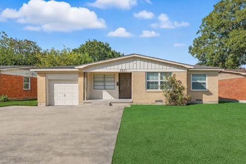 3211 Gus Thomasson Rd, Dallas, TX, 75228-3107 | Card Image