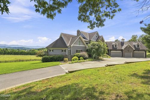 759 Cummings Chapel Rd, Sevierville, TN, 37876-2250 | Card Image