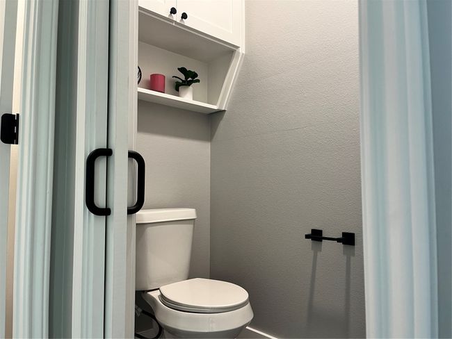Bathroom with toilet | Image 28