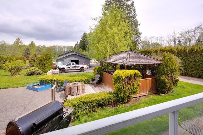 18851 74 Avenue, House other with 5 bedrooms, 4 bathrooms and 8 parking in Surrey BC | Image 33