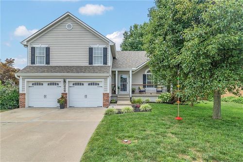 2229 Maybrook Dr, Blue Springs, MO, 64029-8285 | Card Image