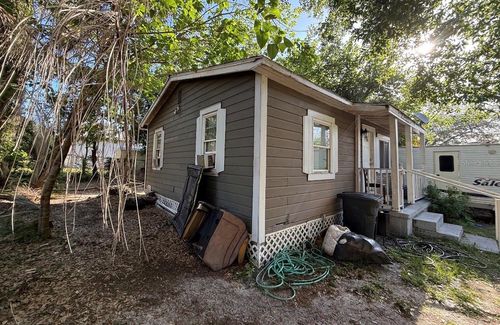 1812 E Okaloosa Ave, TAMPA, FL, 33604-2032 | Card Image