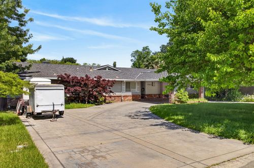 1005 Hillcrest Ave, Yuba City, CA, 95991-5715 | Card Image