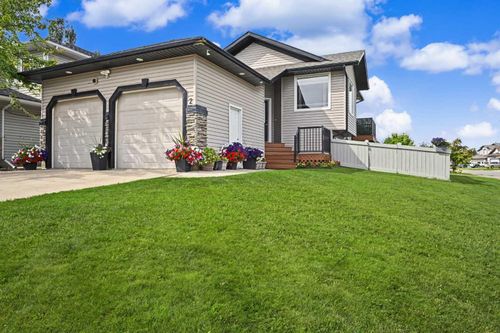 2 Pinnacle Lake Dr, Grande Prairie, AB, T8W2X6 | Card Image