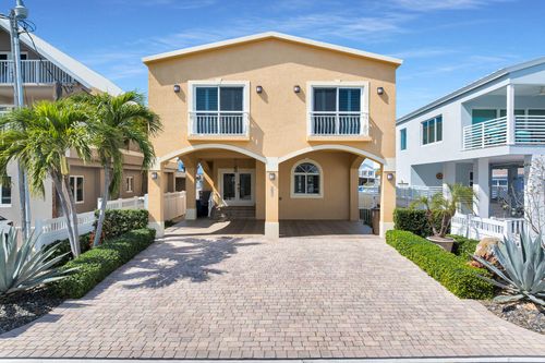 226 Normandy Dr, Tavernier, FL, 33070-2737 | Card Image