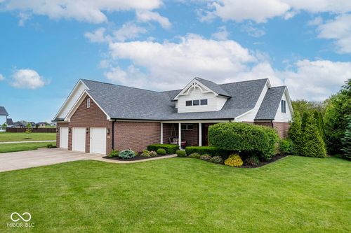 123 Brianne Ln, Danville, IN, 46122-8906 | Card Image