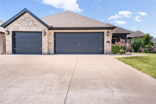 1100 Huntleigh Dr, Bentonville, AR, 72713-3187 | Card Image
