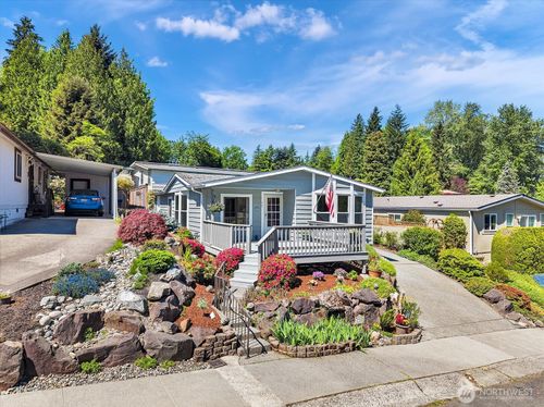 17235 119th Ave Ne, Bothell, WA, 98011-6421 | Card Image