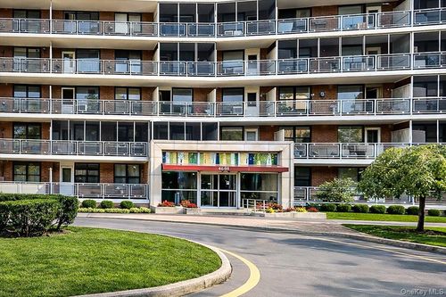 apt-17a-61-55 98th St, Rego Park, NY, 11374-5605 | Card Image