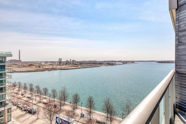 818 - 1 Edgewater Dr, Condo with 2 bedrooms, 3 bathrooms and null parking in Toronto ON | Image 34