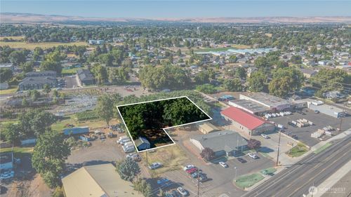 914 Ne Rose St, College Place, WA, 99324-2042 | Card Image