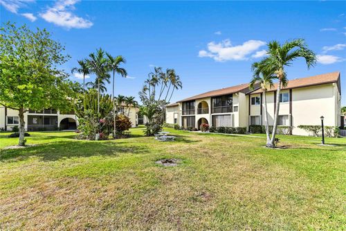 b2-3560 Pine Needle Dr, Greenacres, FL, 33463-1316 | Card Image