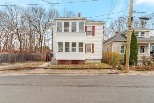 75 Winthrop Ave, West Warwick, RI, 02893-3840 | Card Image