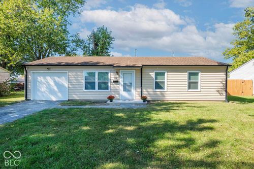 916 School St, Greenfield, IN, 46140-1256 | Card Image