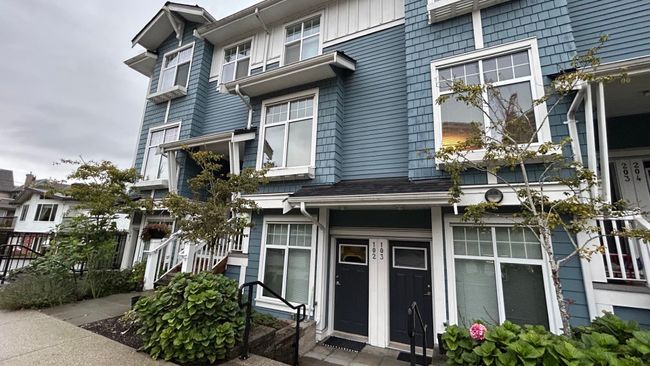 102 - 4255 Sardis Street, Townhouse with 1 bedrooms, 1 bathrooms and 1 parking in Burnaby BC | Image 1