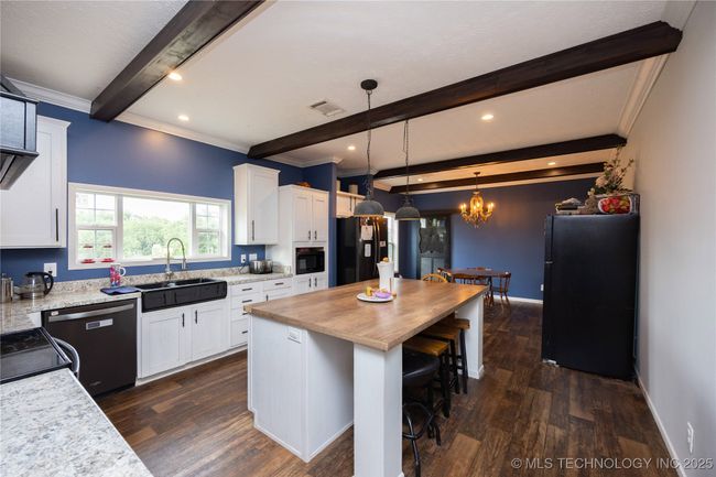 6771 County Road 4151, House other with 4 bedrooms, 3 bathrooms and null parking in Pawhuska OK | Image 12