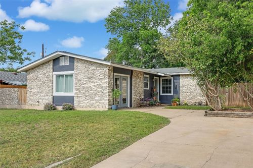 8221 Renton Dr, Austin, TX, 78757-7812 | Card Image