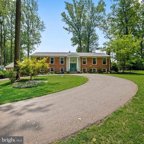 4 Country Club Ln, Phoenix, MD, 21131-1836 | Card Image