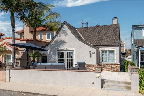 123 Syracuse Walk, Long Beach, CA, 90803-5030 | Card Image