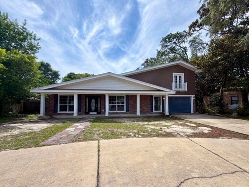 504 Manchester Rd, Fort Walton Beach, FL, 32547-2641 | Card Image